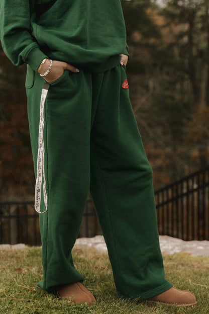 Signature Straight Leg Sweatpant